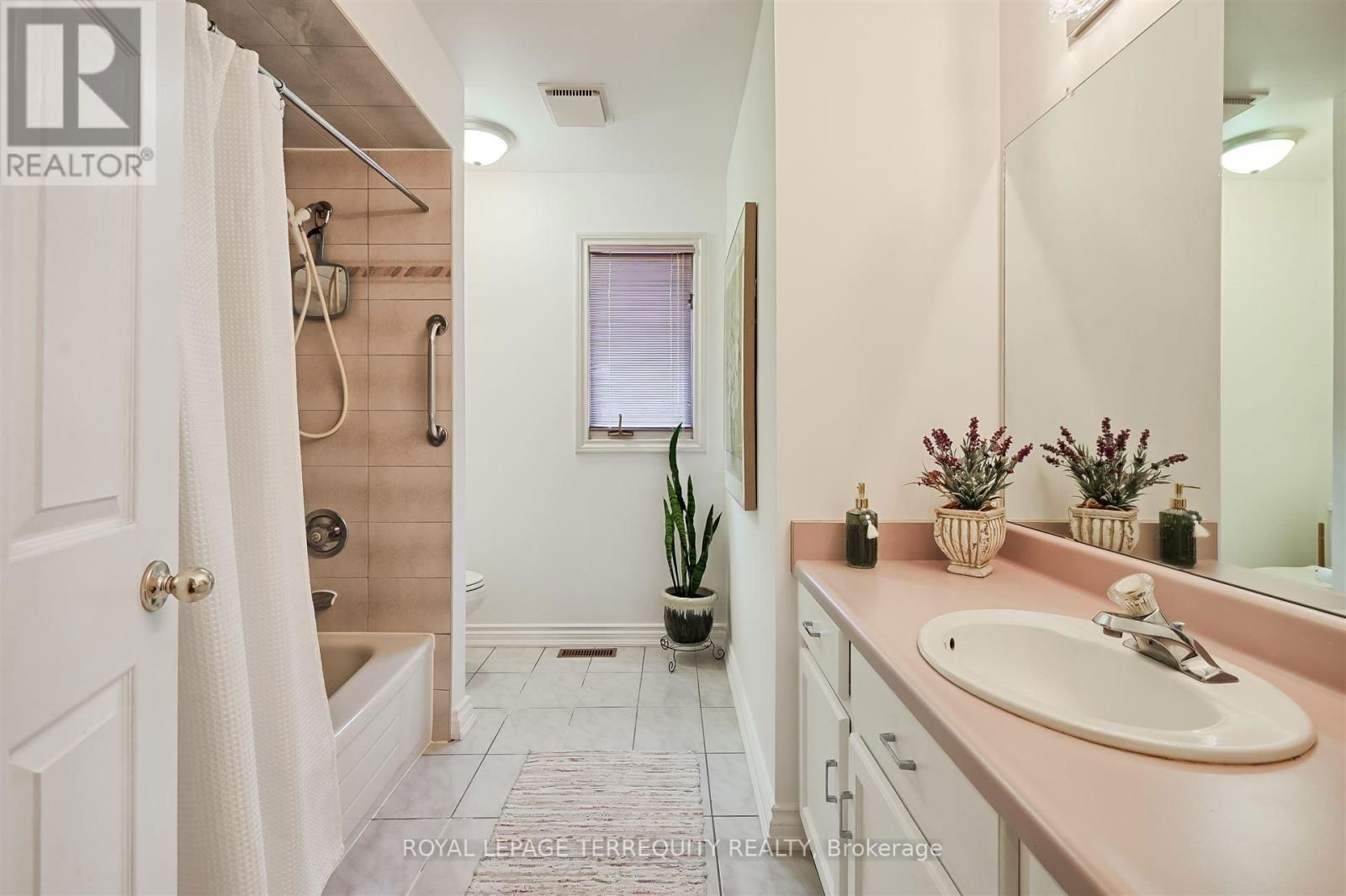 11 BLAKETON ROAD Image 27