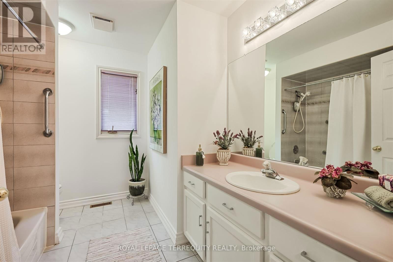 11 BLAKETON ROAD Image 28