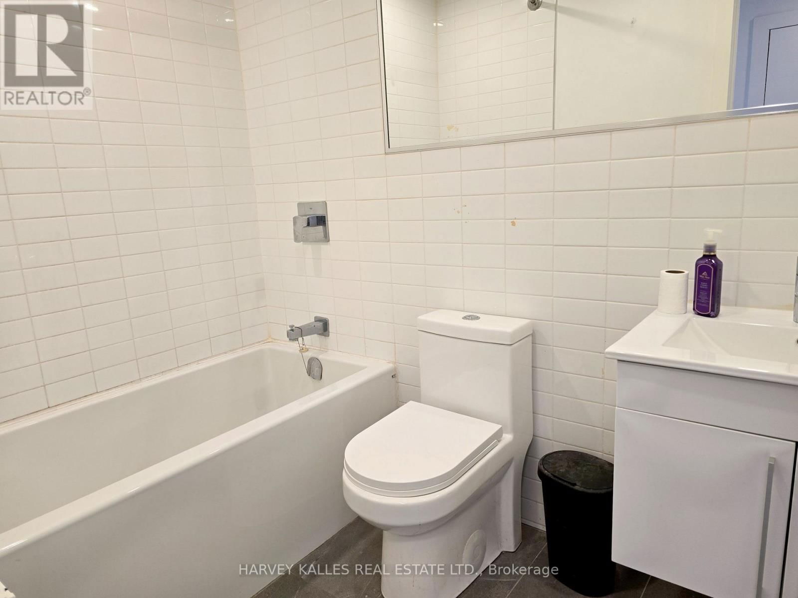 521 BROWN'S LINE Image 6