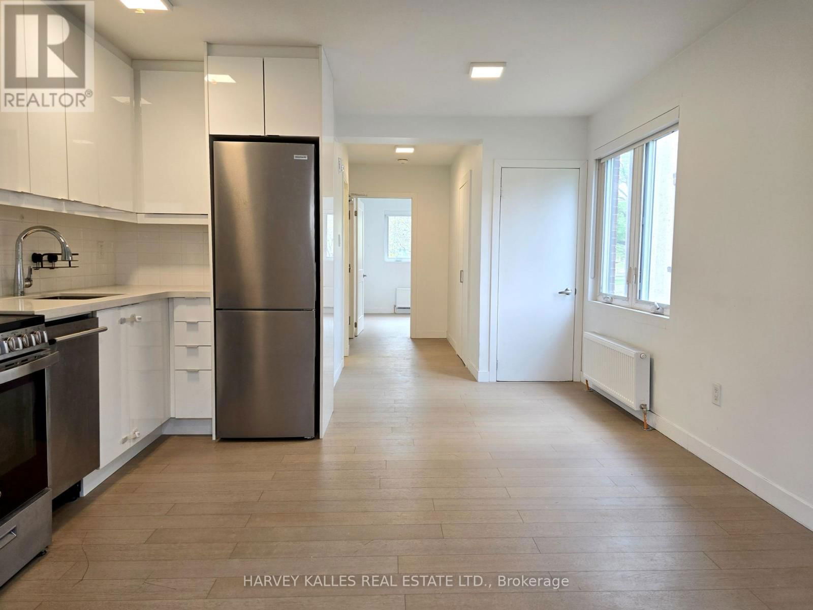 521 BROWN'S LINE Image 8