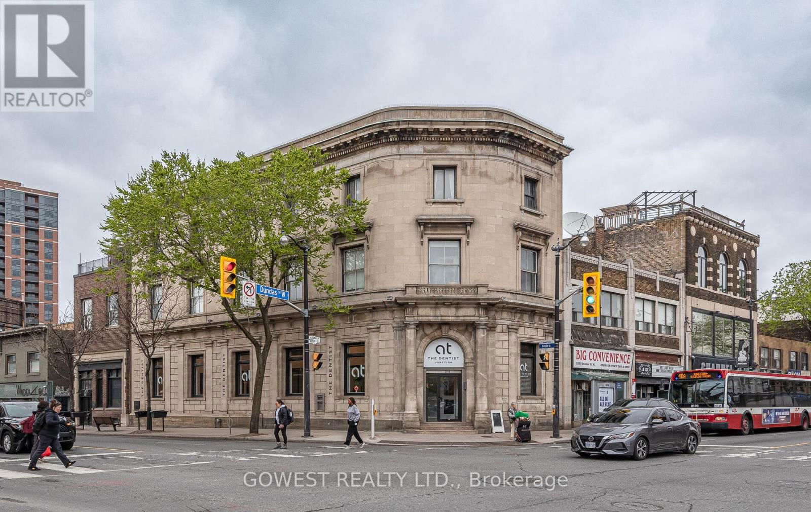 1 - 312 QUEBEC AVENUE Image 21