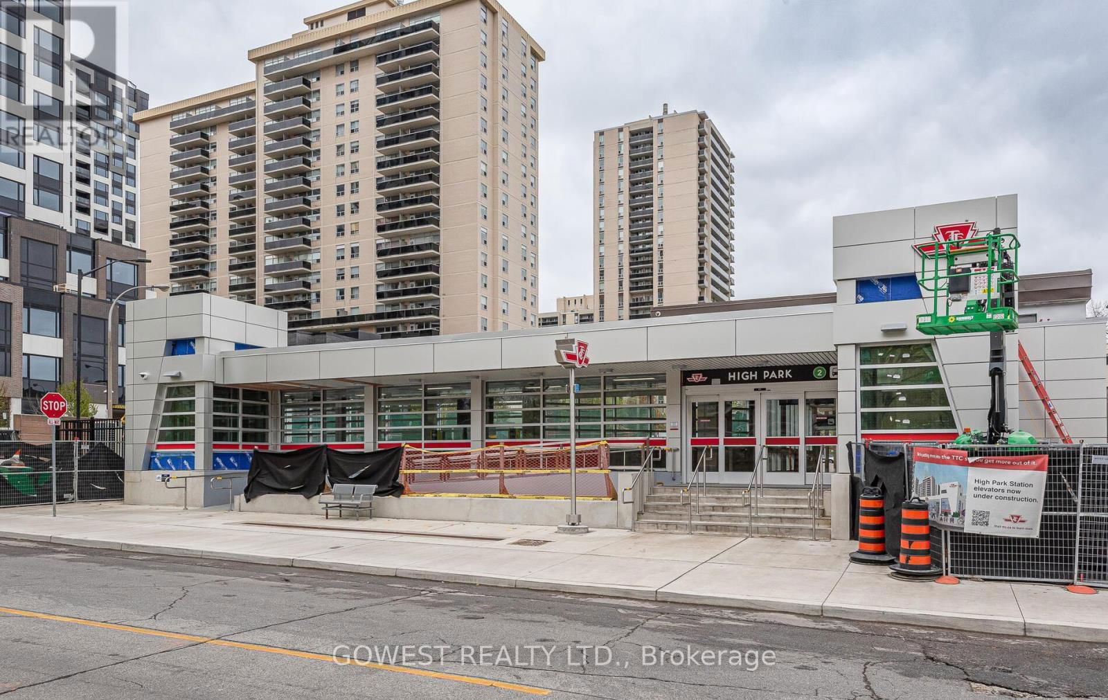 1 - 312 QUEBEC AVENUE Image 22
