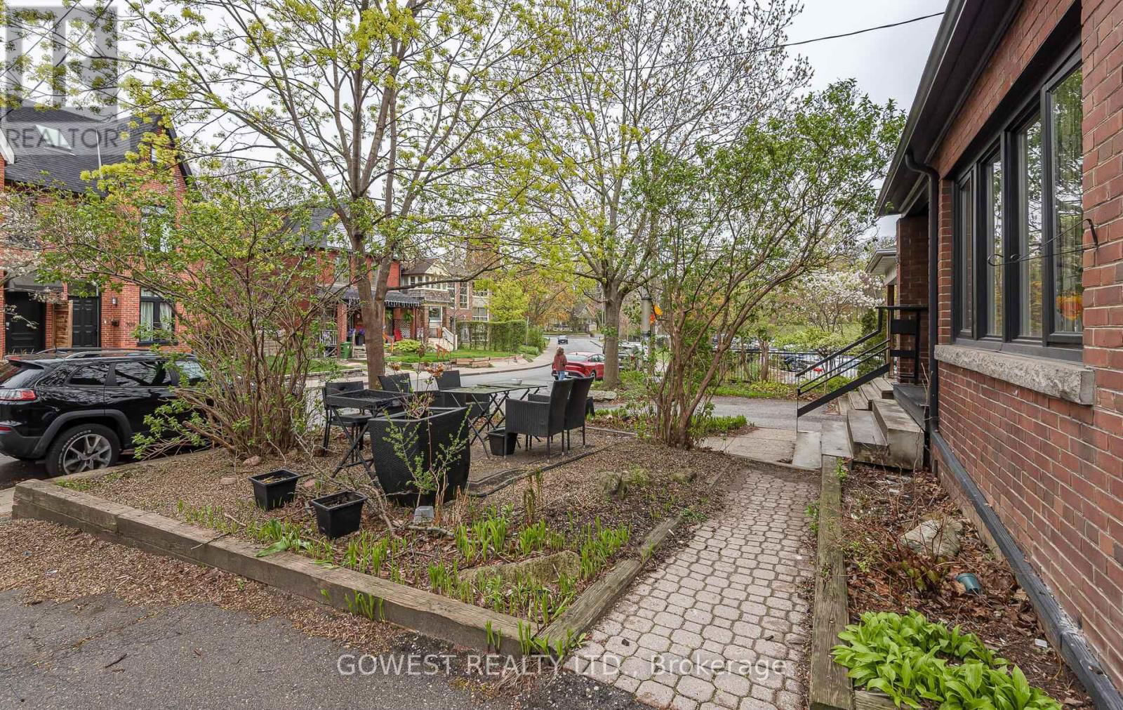 1 - 312 QUEBEC AVENUE Image 3