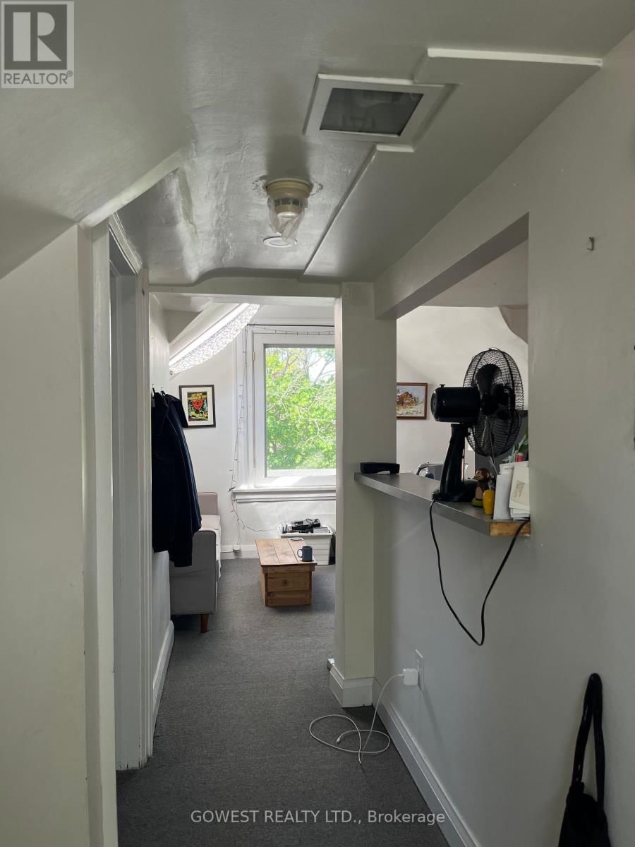 1 - 312 QUEBEC AVENUE Image 7