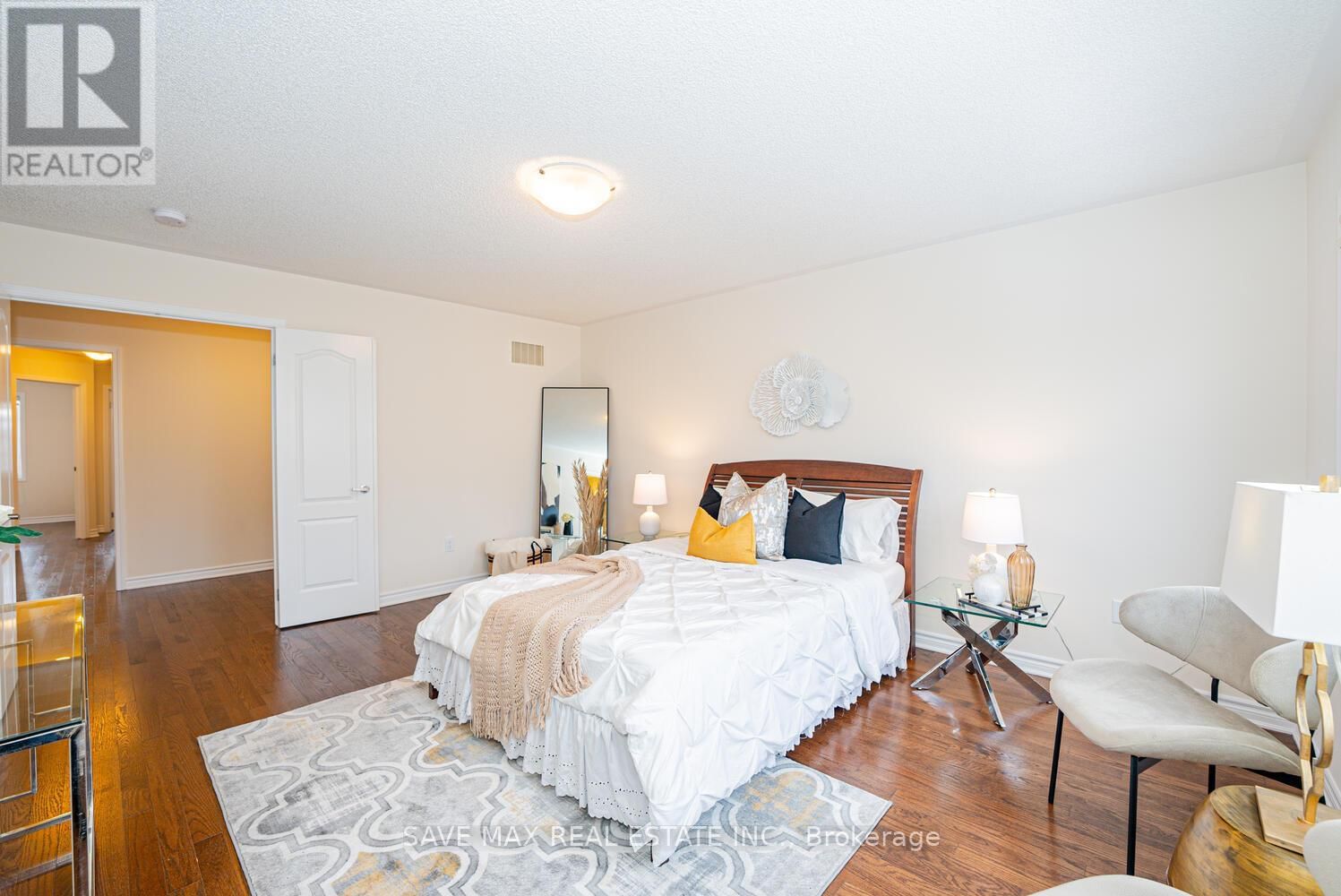 305 TRUDEAU DRIVE Image 16