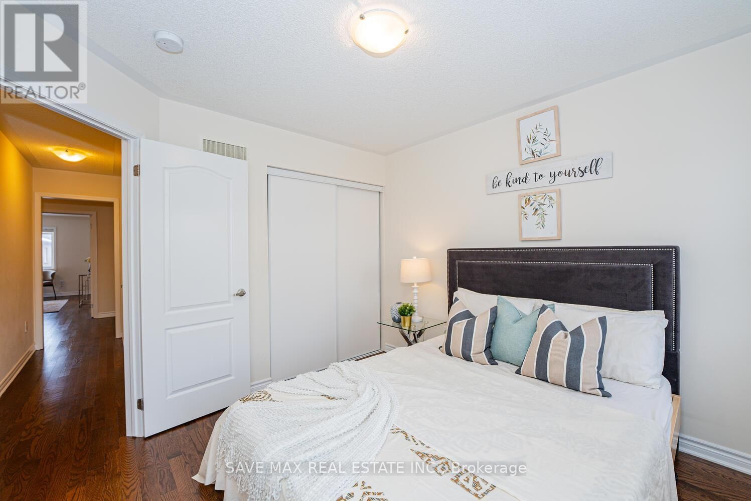 305 TRUDEAU DRIVE Image 19