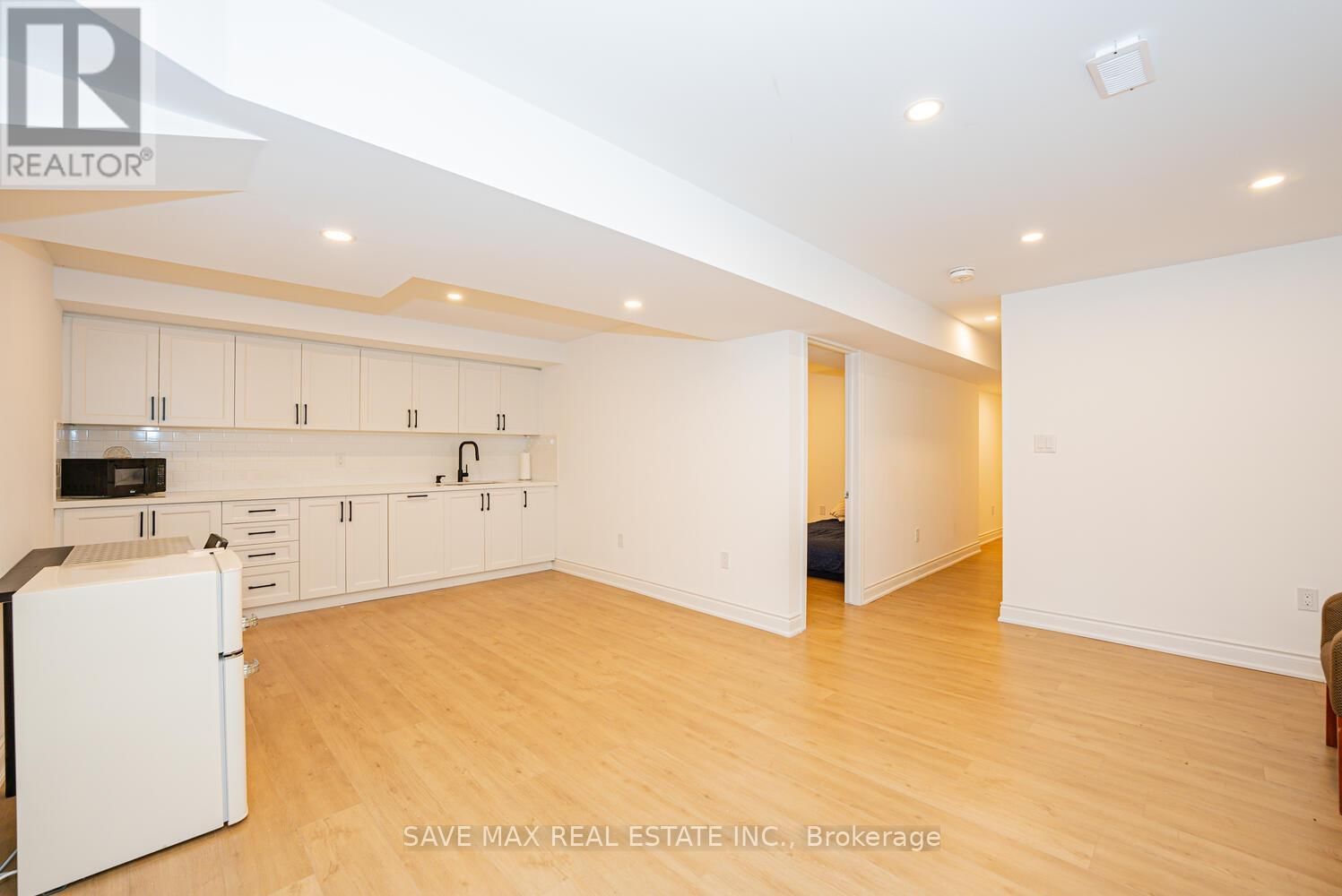 305 TRUDEAU DRIVE Image 26