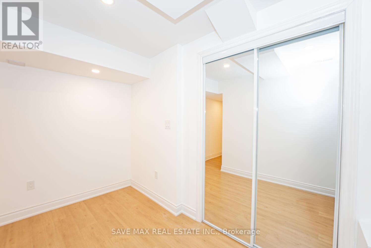 305 TRUDEAU DRIVE Image 30