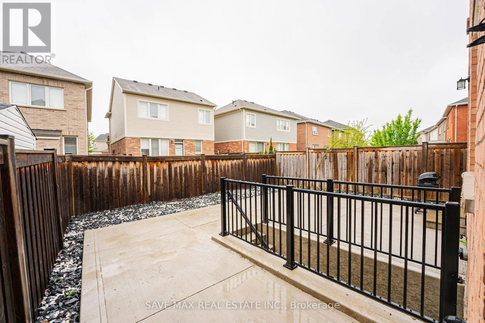 305 TRUDEAU DRIVE Image 33