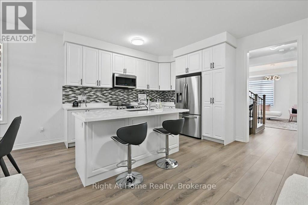 465 DUNDAS STREET EAST Image 18