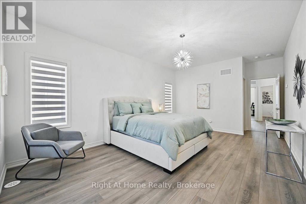 465 DUNDAS STREET EAST Image 33