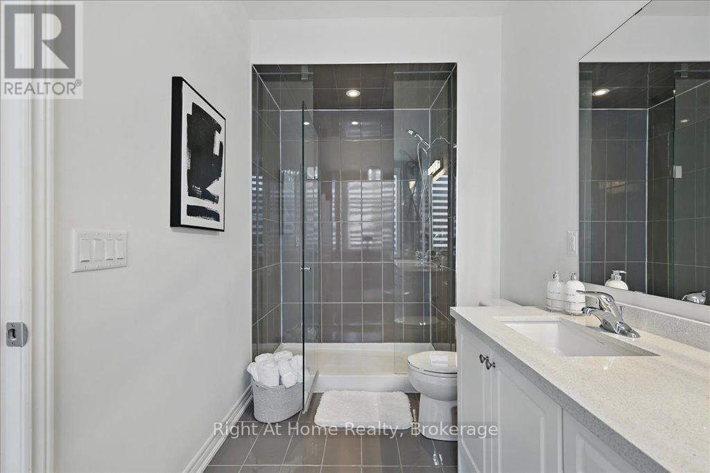 465 DUNDAS STREET EAST Image 36
