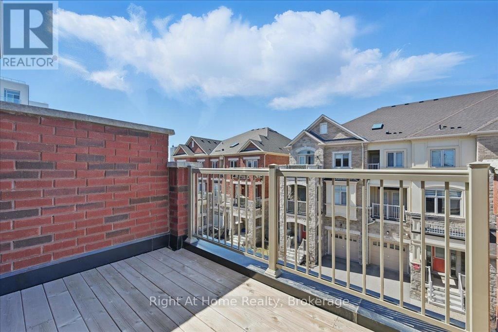 465 DUNDAS STREET EAST Image 37