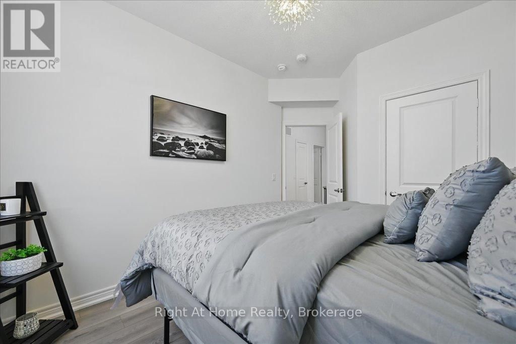 465 DUNDAS STREET EAST Image 41