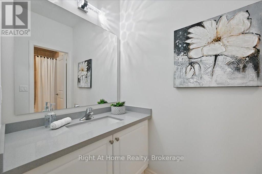 465 DUNDAS STREET EAST Image 44