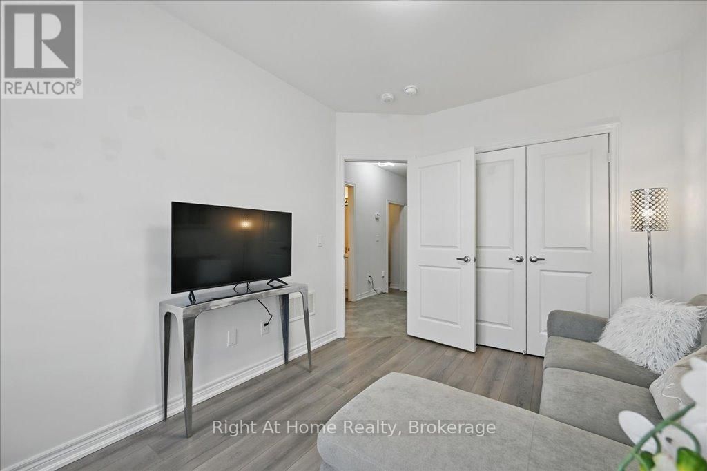 465 DUNDAS STREET EAST Image 7