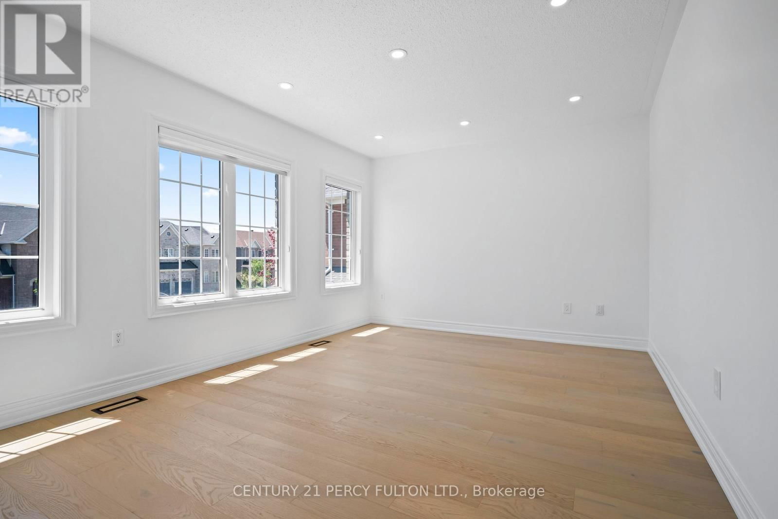 35 DONWOODS COURT Image 14