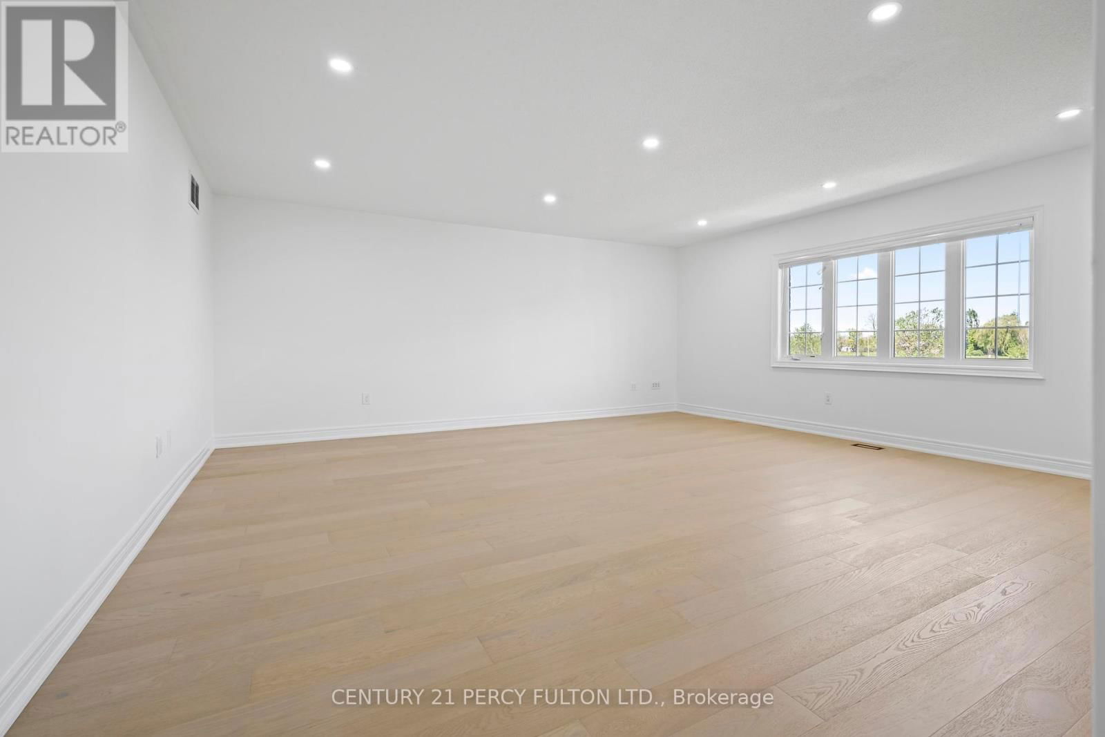 35 DONWOODS COURT Image 16