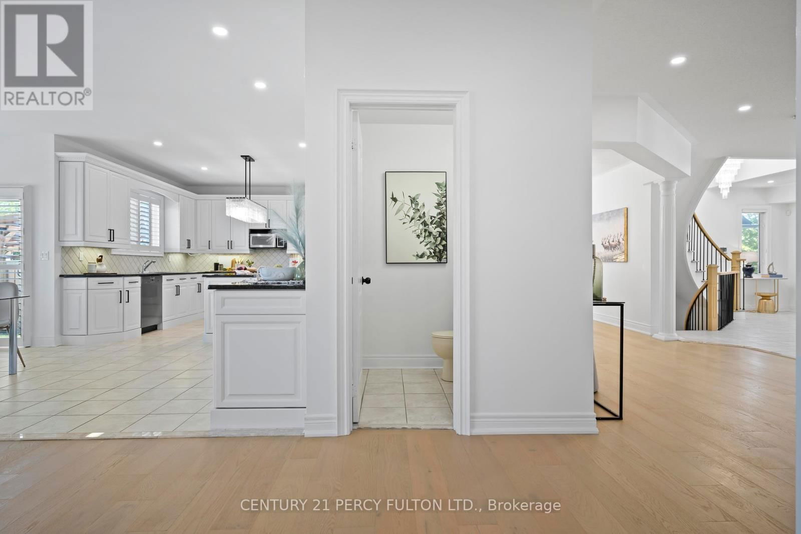 35 DONWOODS COURT Image 6
