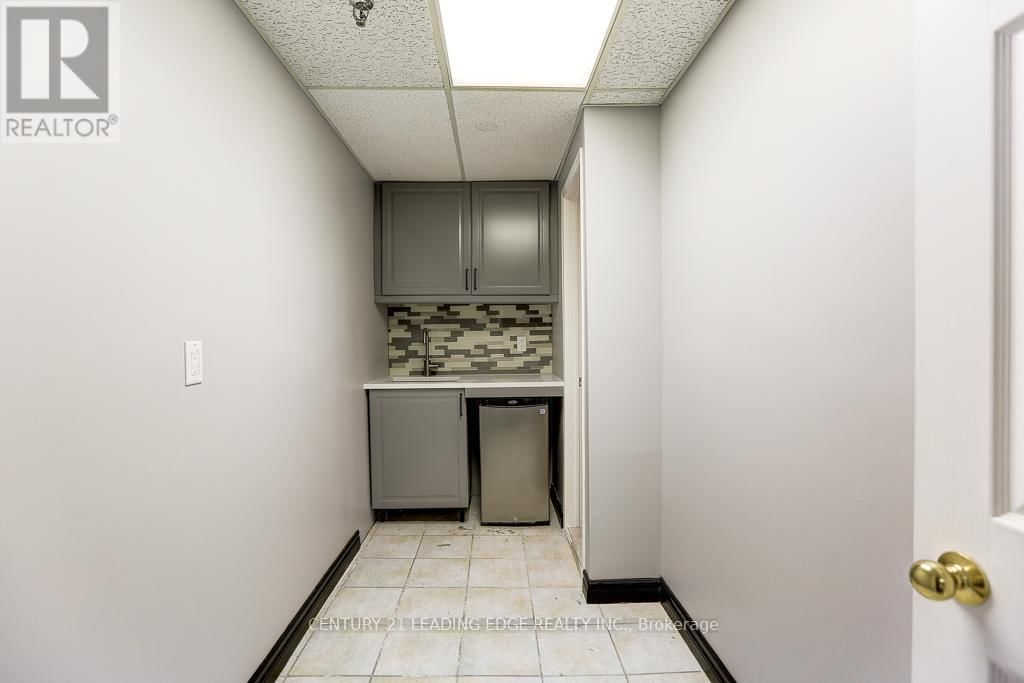 800 ARROW ROAD Image 16