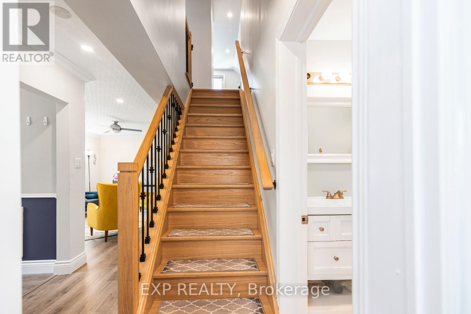 2055 CHURCHILL AVENUE Image 14