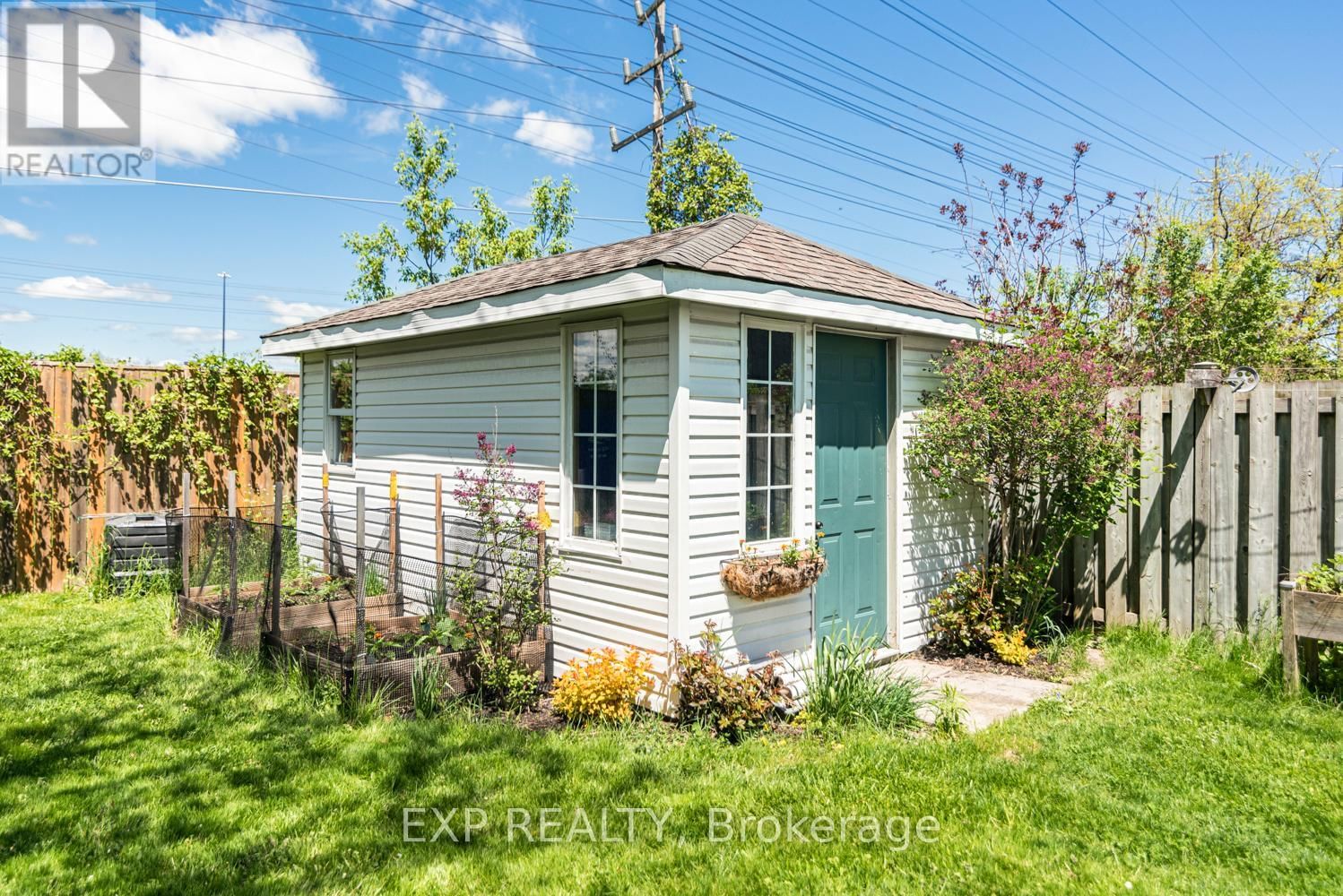 2055 CHURCHILL AVENUE Image 25