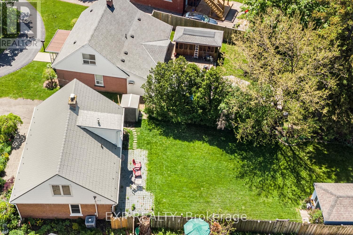 2055 CHURCHILL AVENUE Image 28
