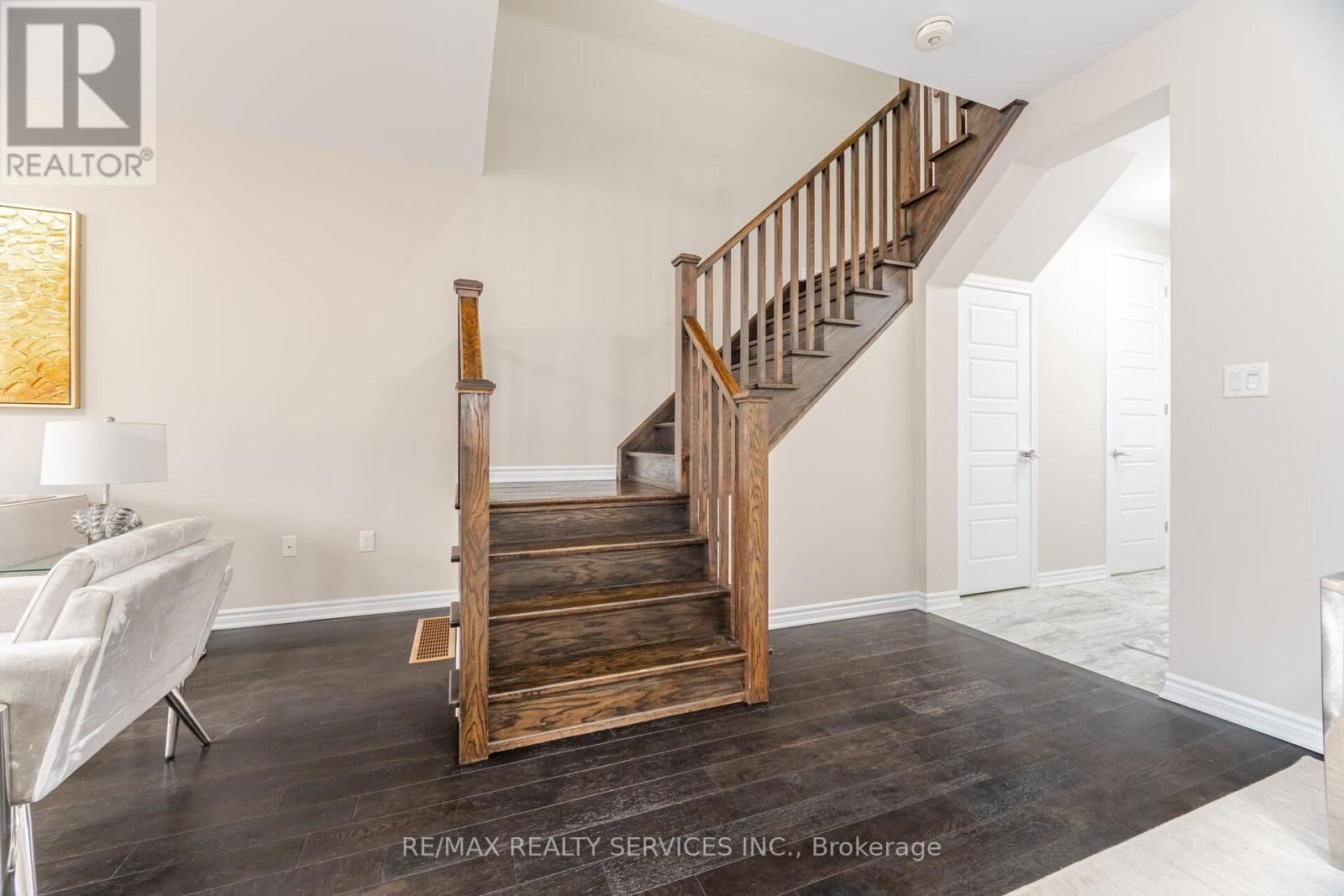 74 PHYLLIS DRIVE Image 21