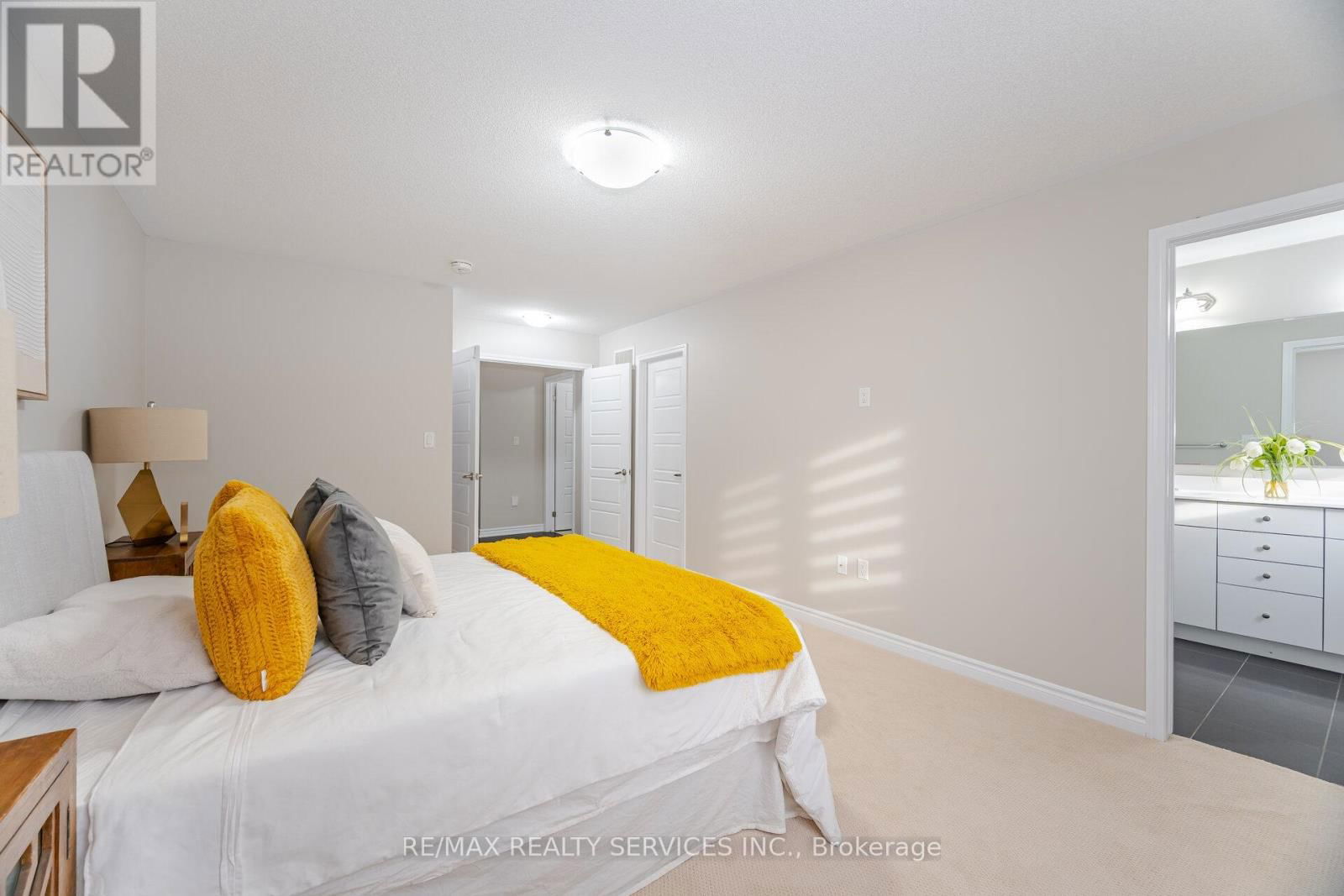 74 PHYLLIS DRIVE Image 25