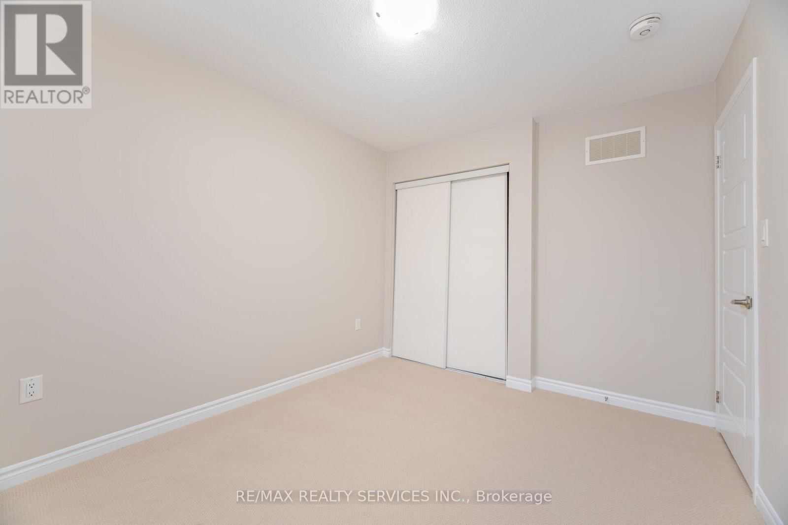 74 PHYLLIS DRIVE Image 33