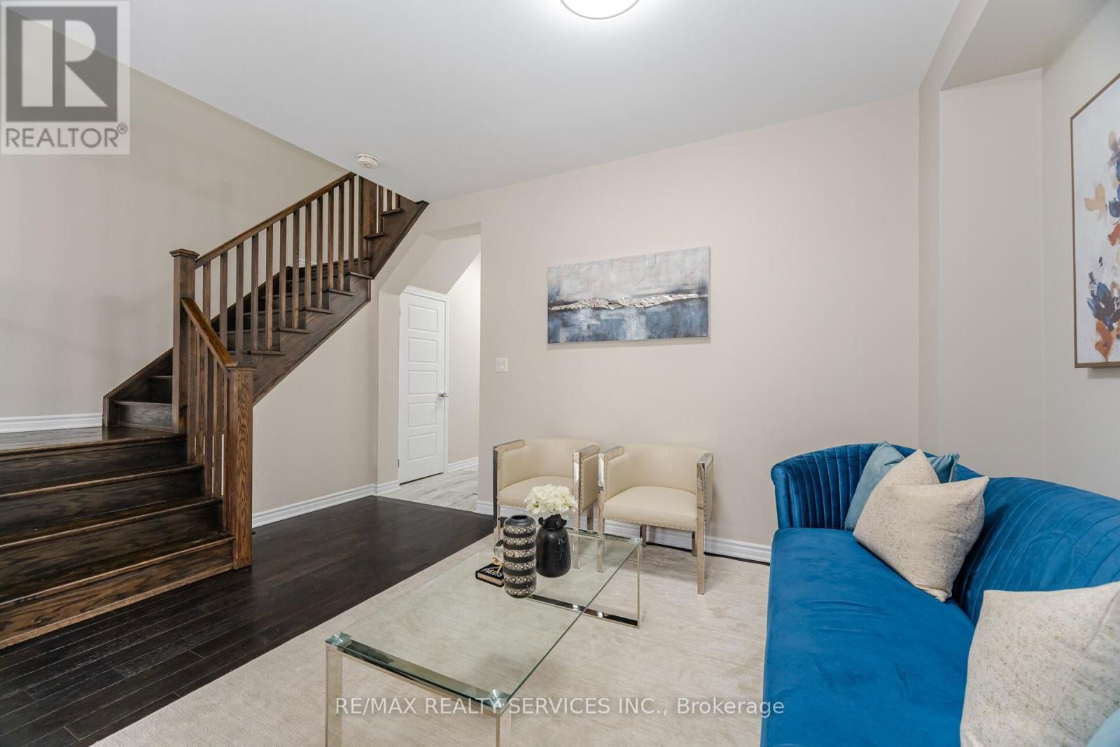74 PHYLLIS DRIVE Image 9