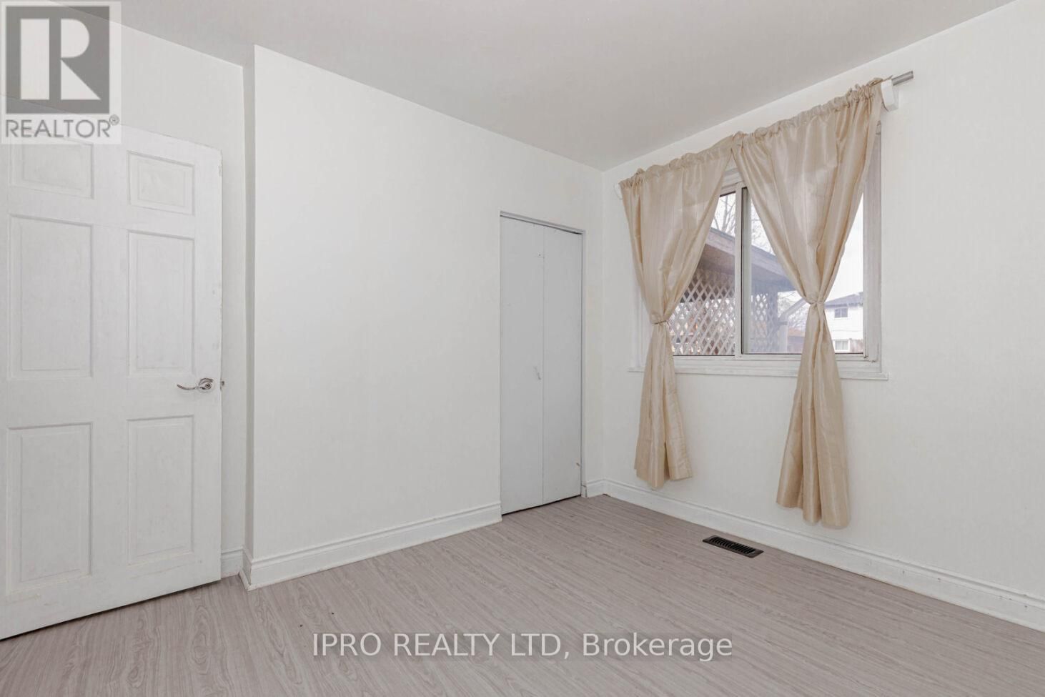 3299 ETUDE DRIVE Image 18
