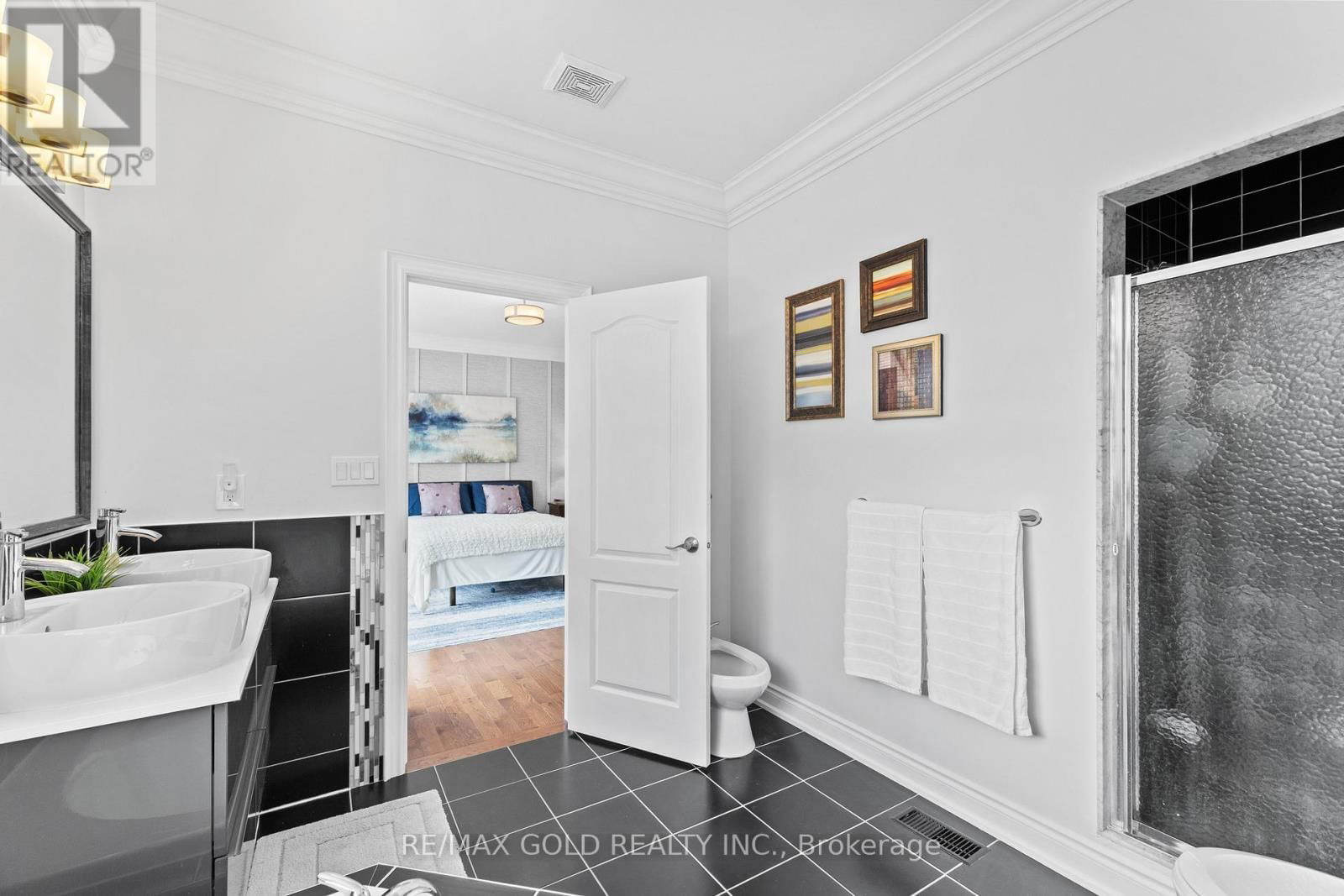 36 SLIPNEEDLE STREET Image 25