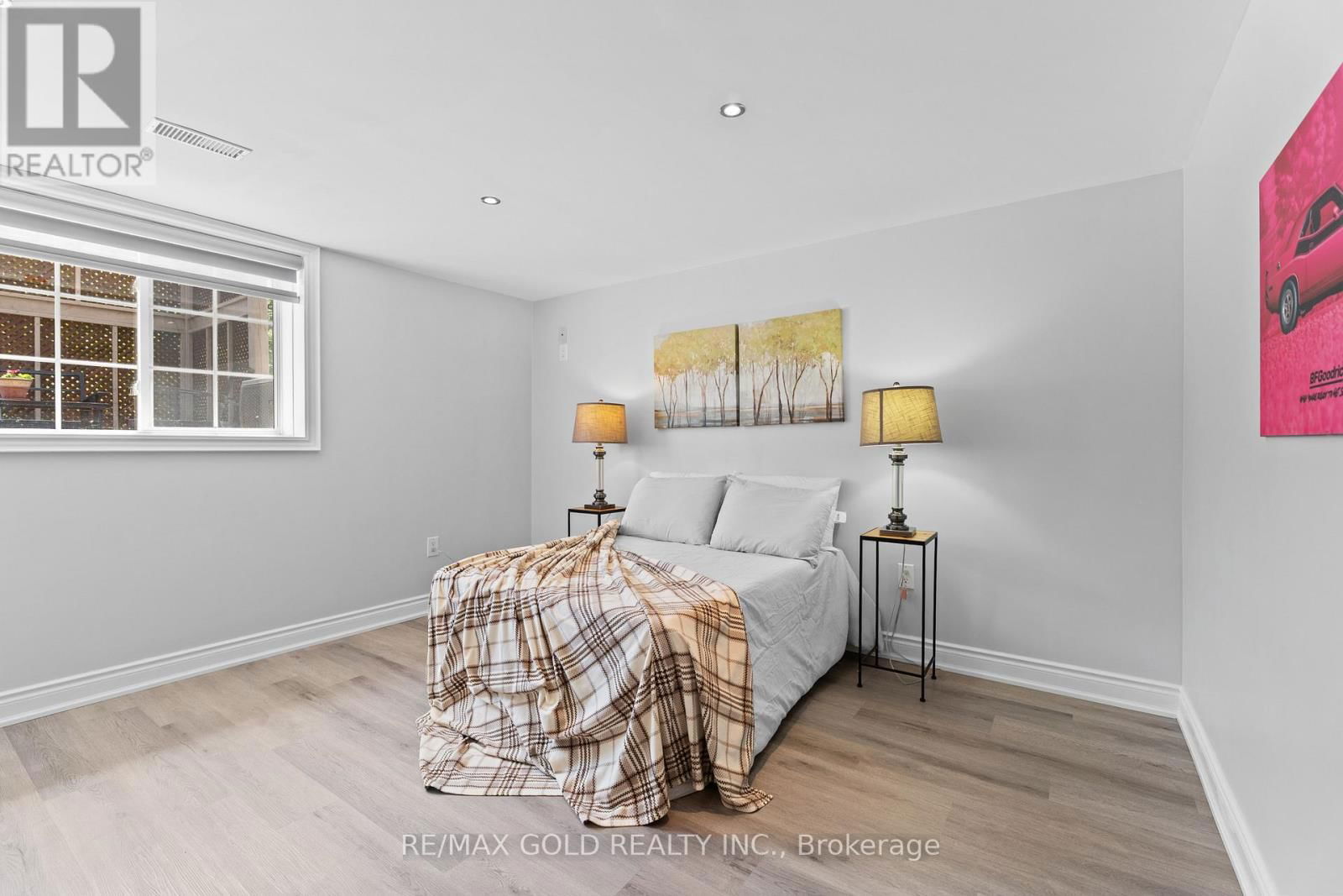 36 SLIPNEEDLE STREET Image 37