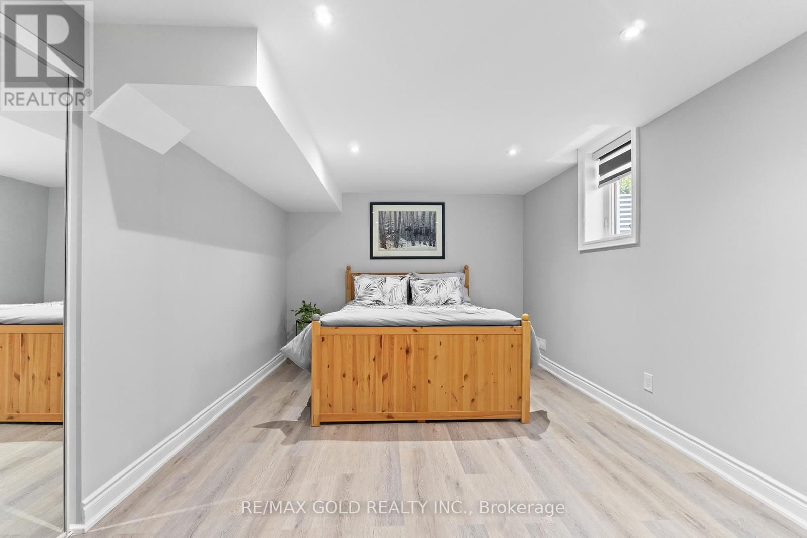 36 SLIPNEEDLE STREET Image 41