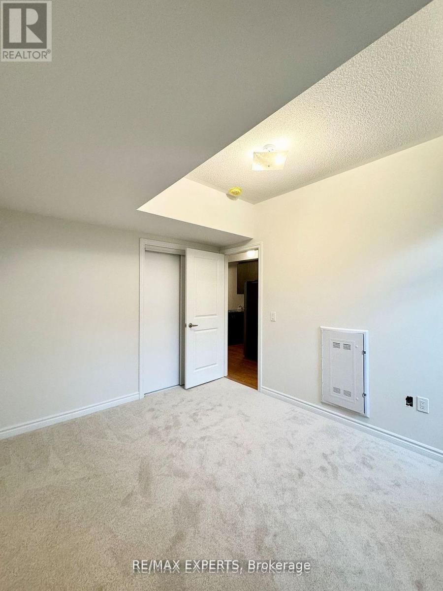 102 - 20 HALLIFORD PLACE Image 11