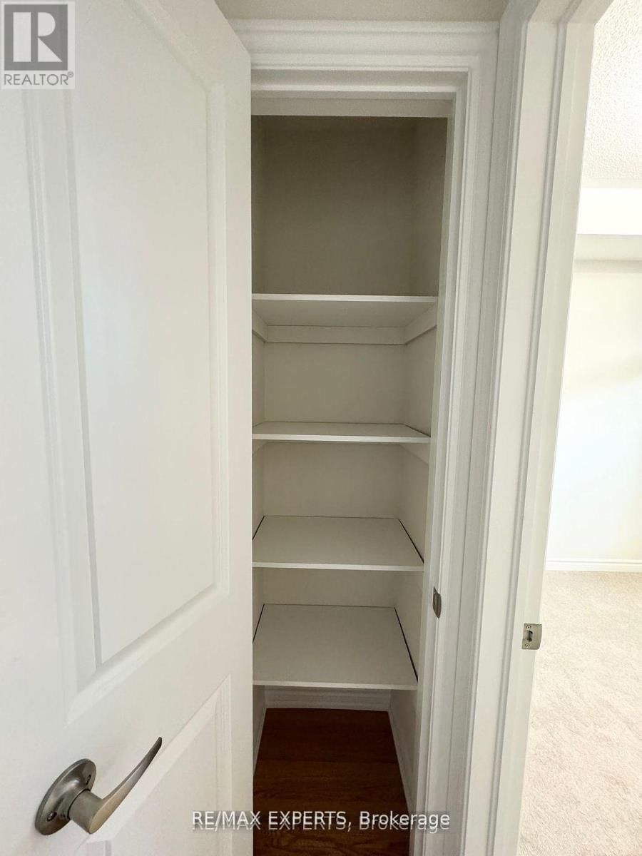 102 - 20 HALLIFORD PLACE Image 17