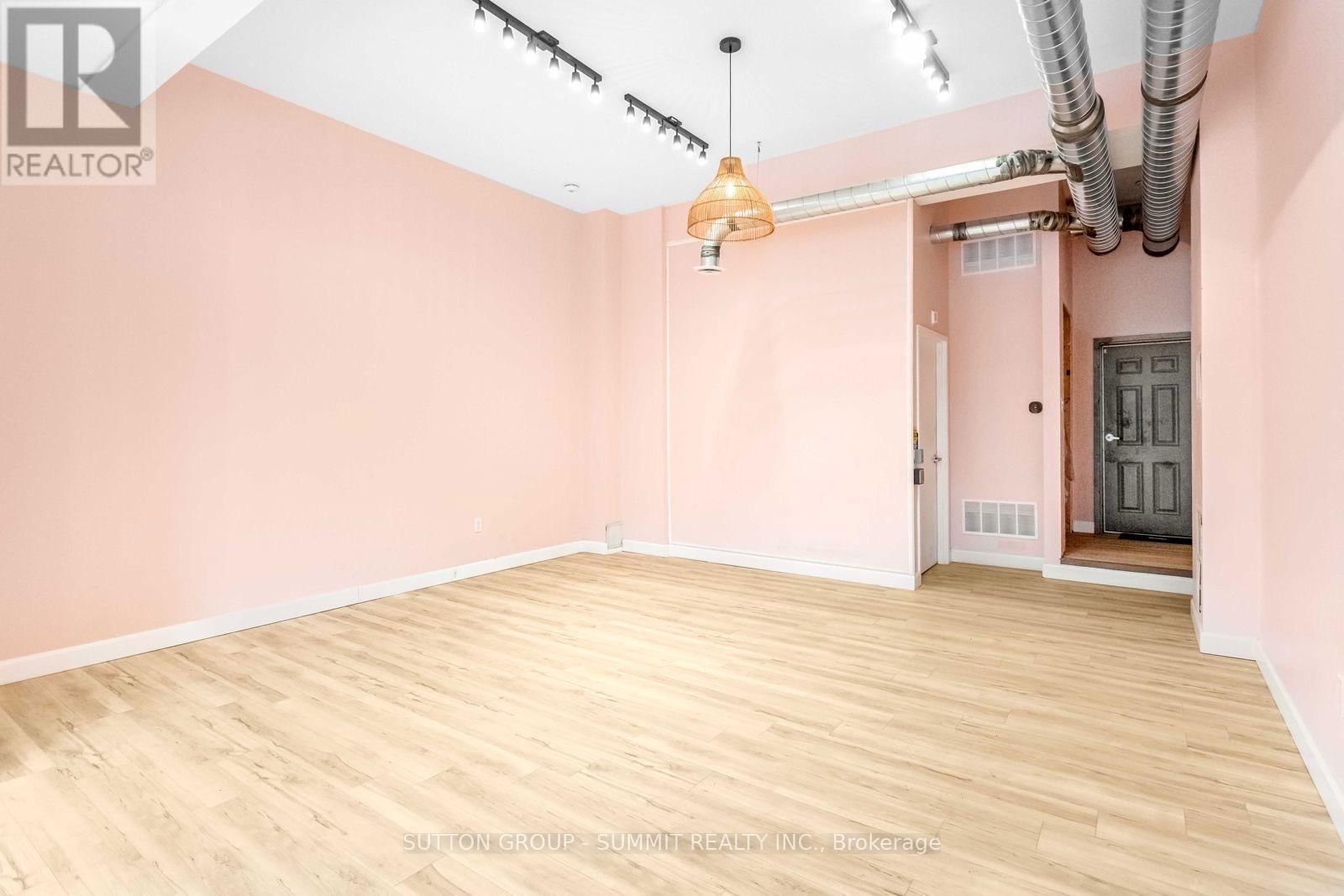 128 BURNHAMTHROPE ROAD EAST Image 7