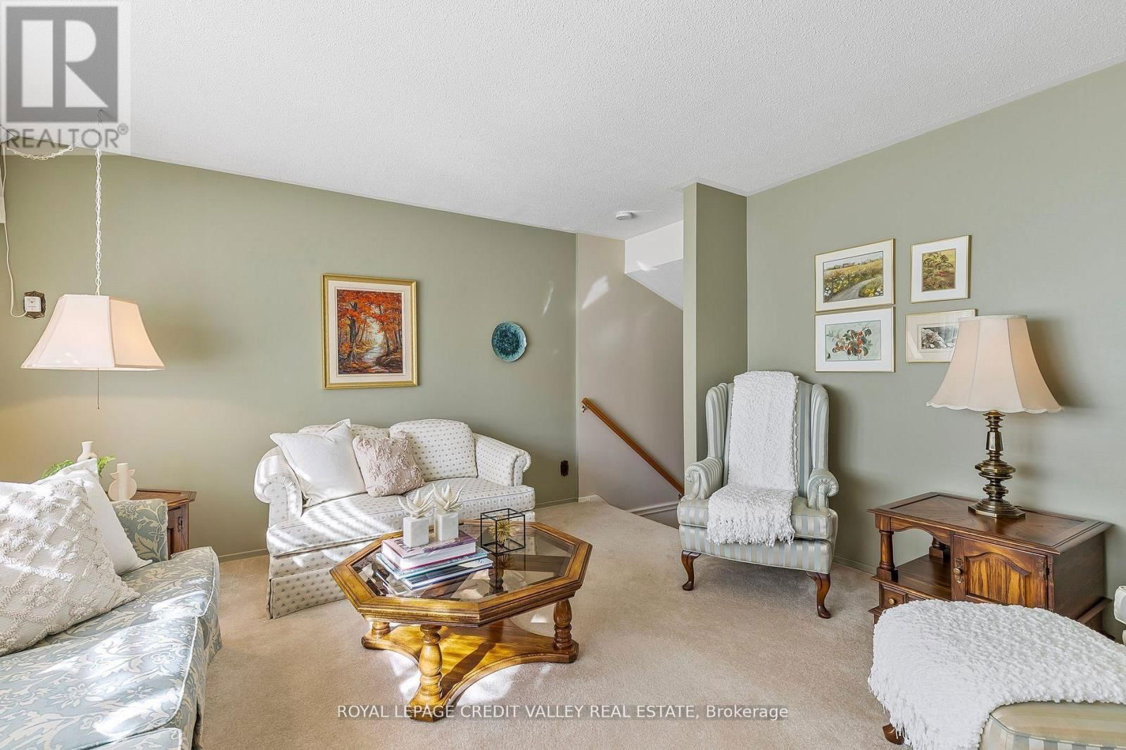 9 NORVAL CRESCENT Image 10