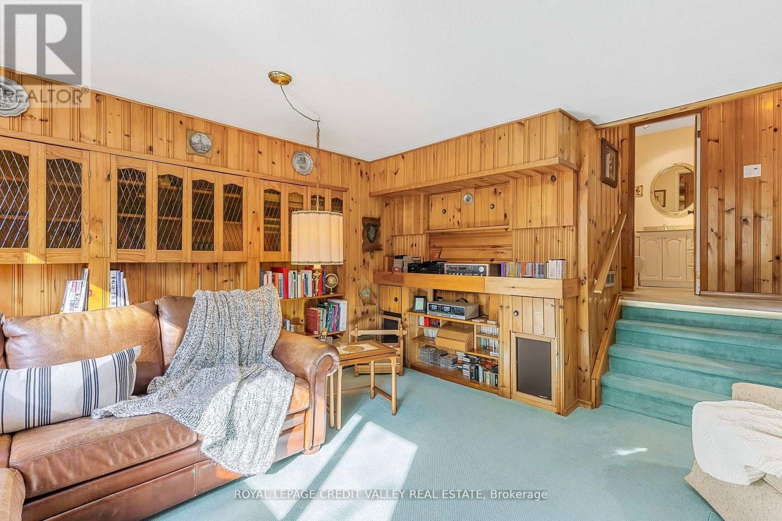 9 NORVAL CRESCENT Image 28