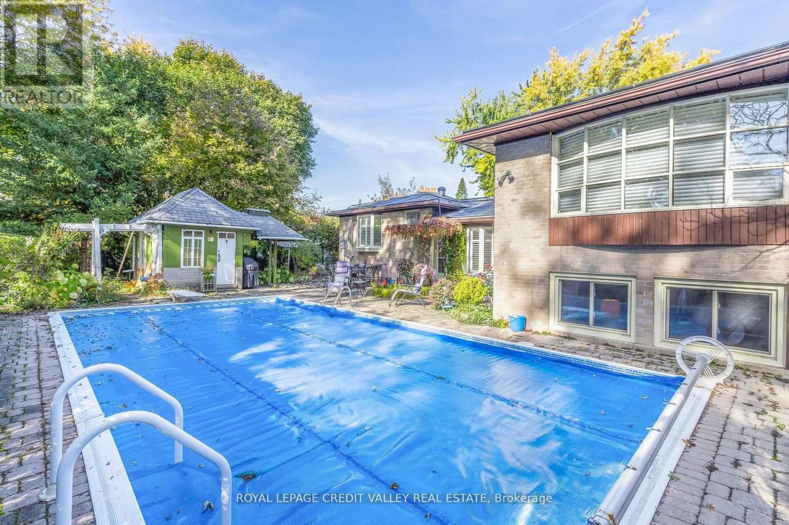 9 NORVAL CRESCENT Image 34