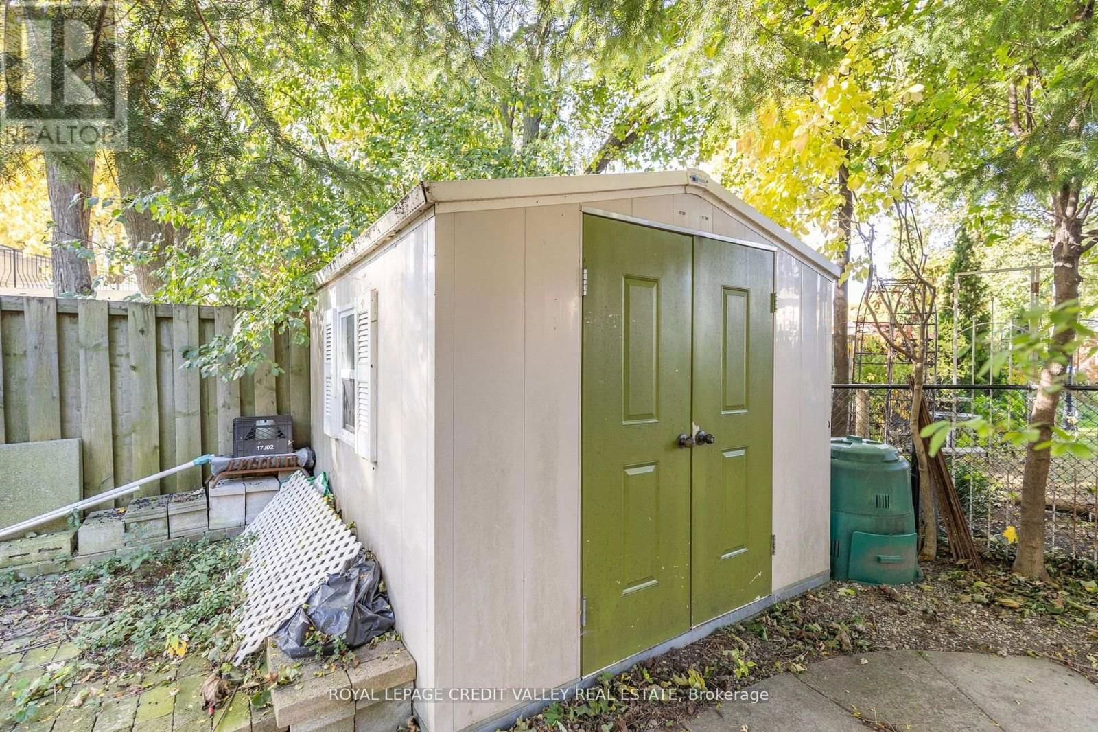 9 NORVAL CRESCENT Image 36