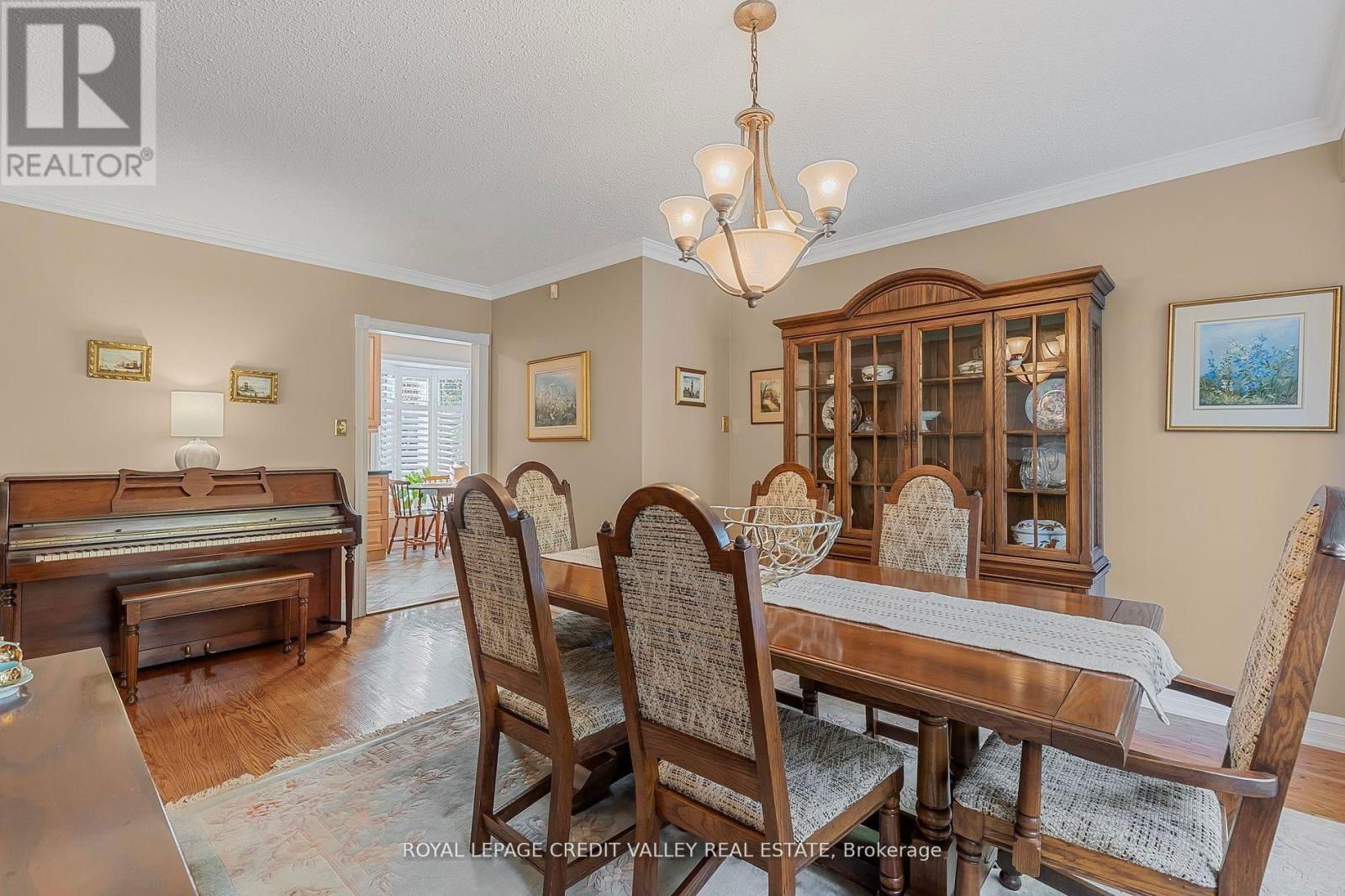 9 NORVAL CRESCENT Image 8