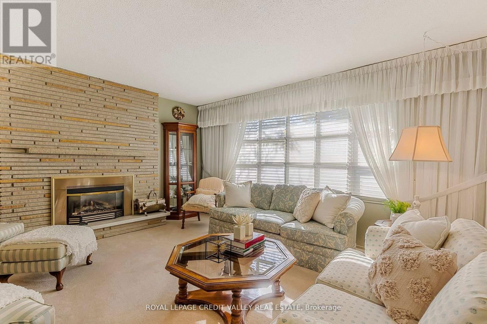 9 NORVAL CRESCENT Image 9