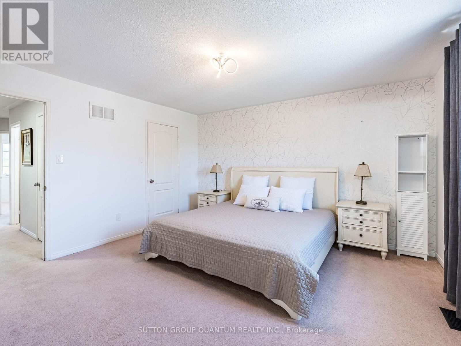 53 WOODCOTE CRESCENT Image 24