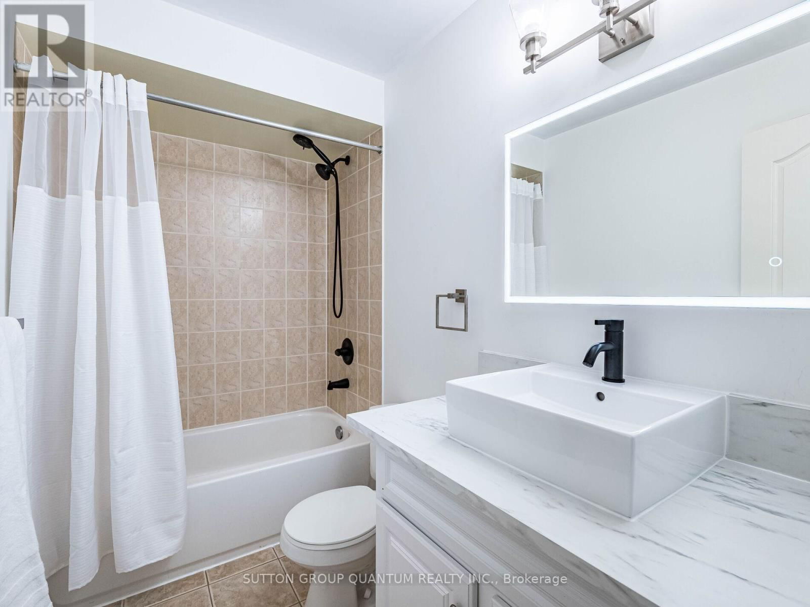 53 WOODCOTE CRESCENT Image 28