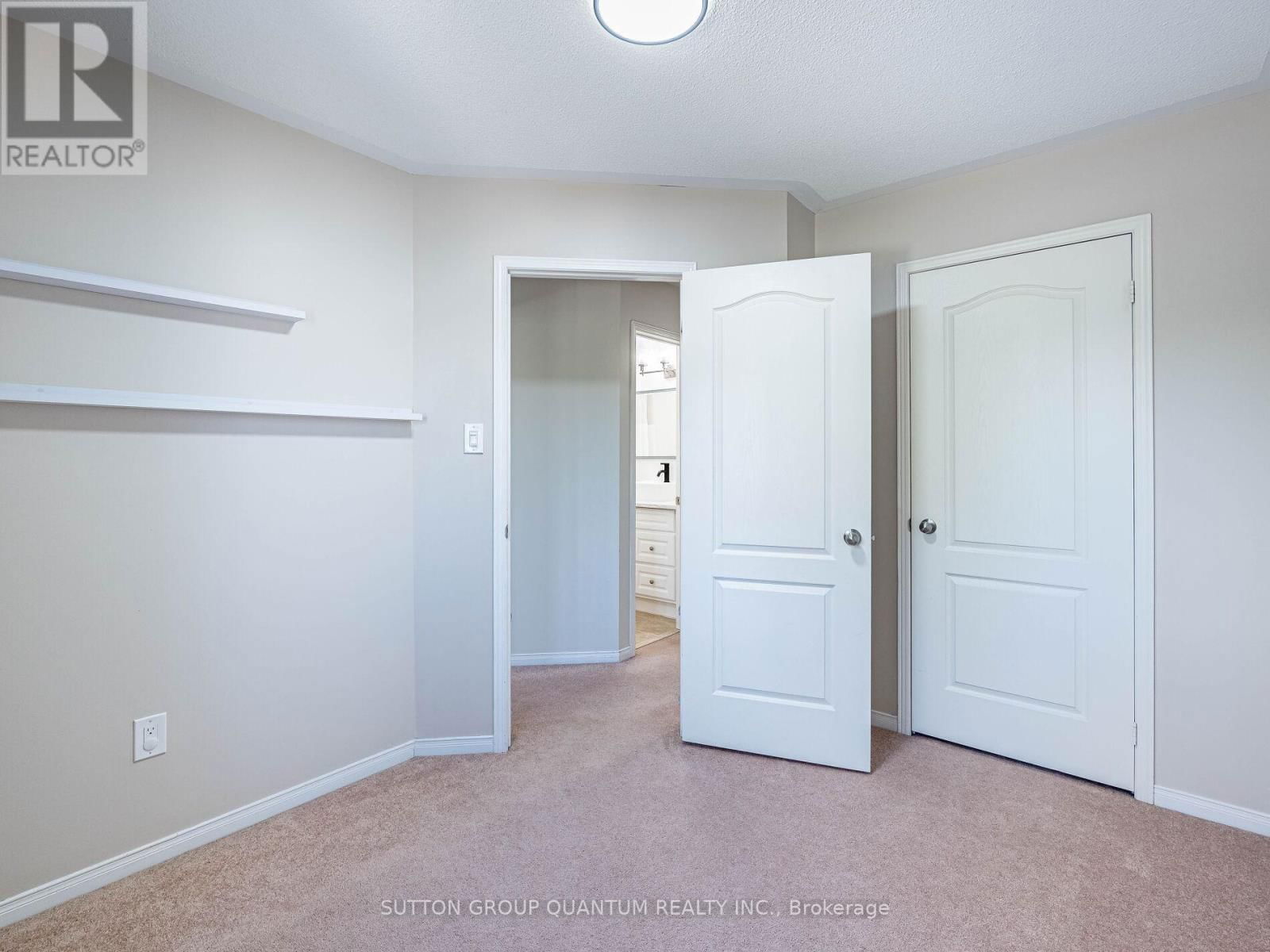53 WOODCOTE CRESCENT Image 29