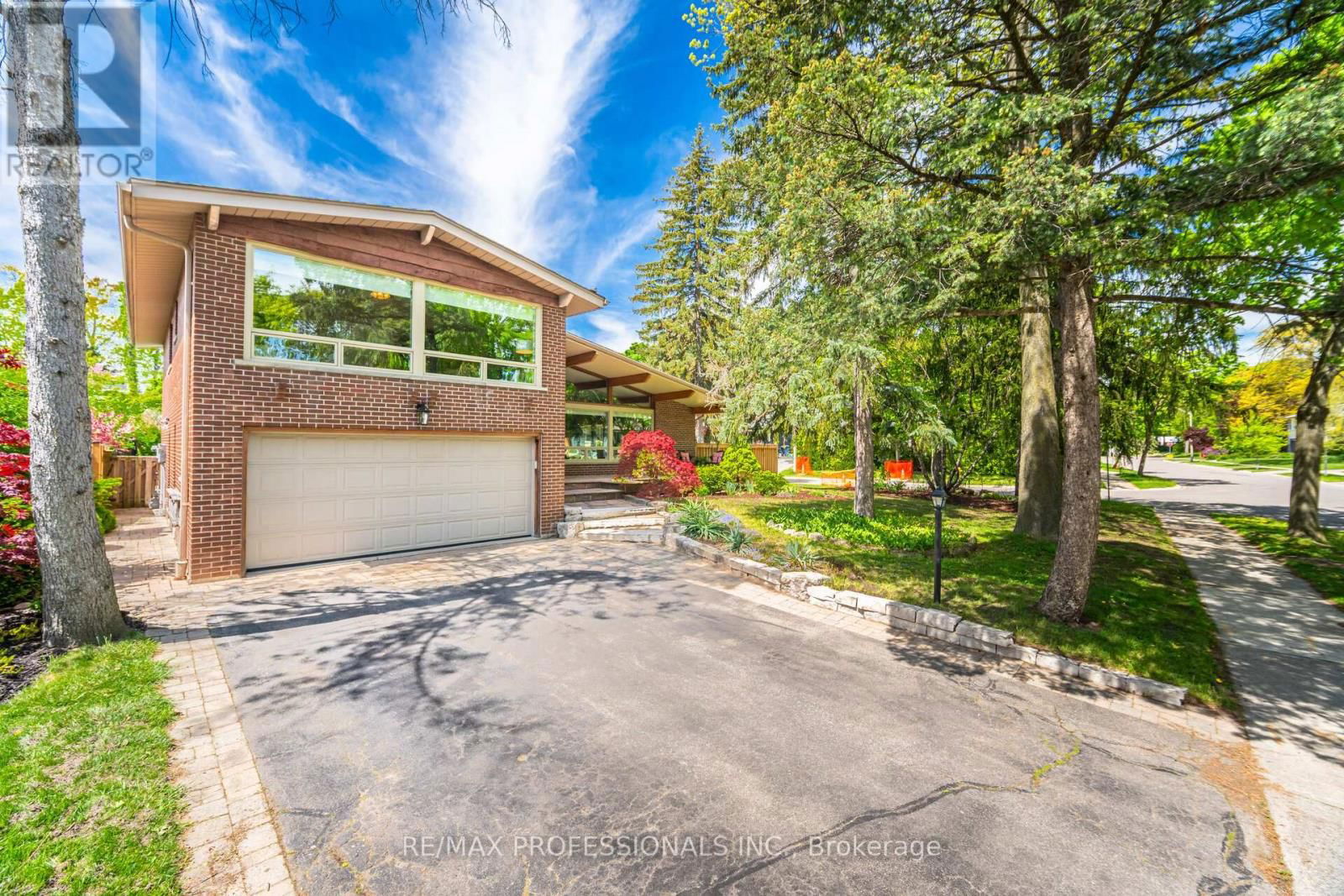 8 SILVERTHORNE BUSH DRIVE Image 2