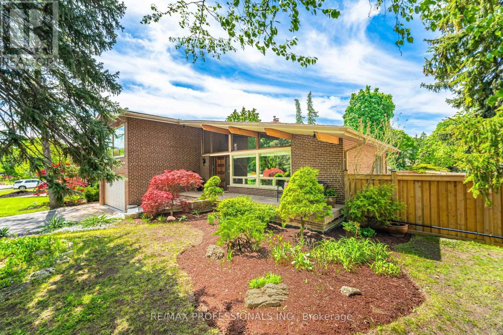 8 SILVERTHORNE BUSH DRIVE Image 3