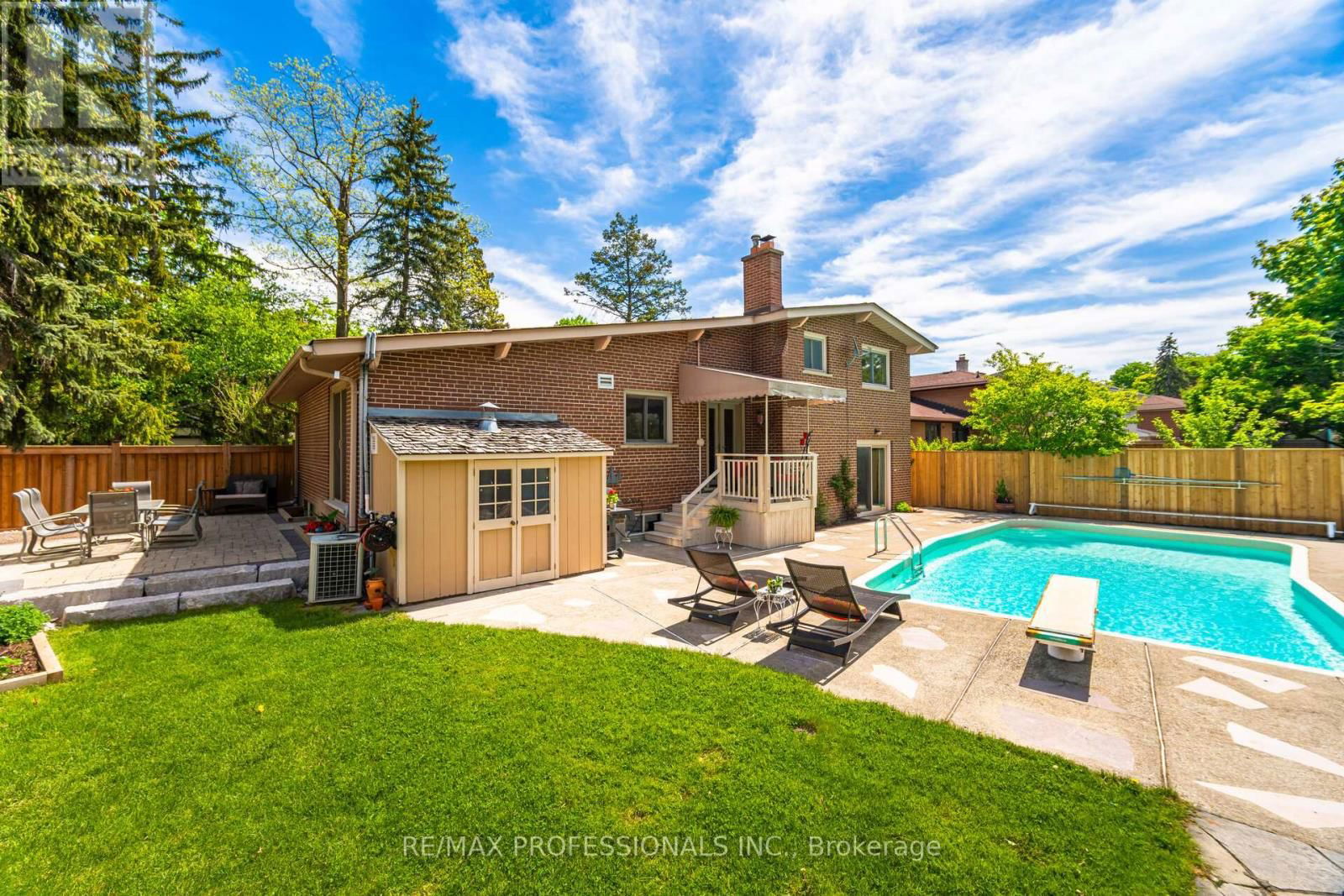 8 SILVERTHORNE BUSH DRIVE Image 44